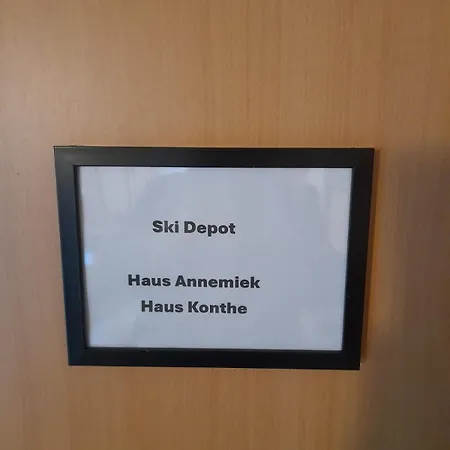 Haus Konthe, *