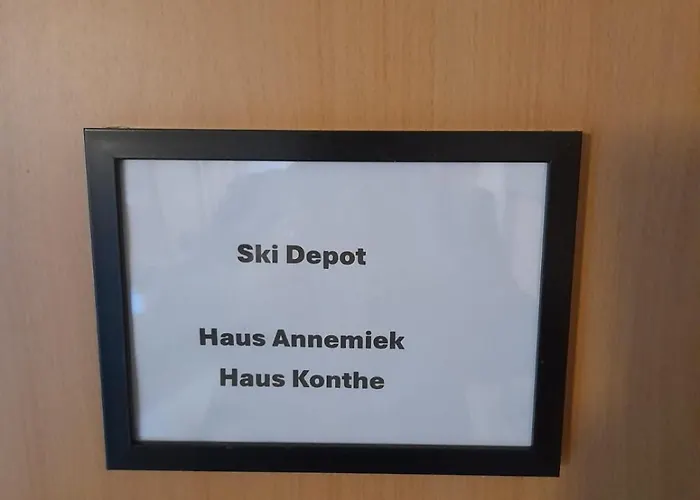 Haus Konthe, *